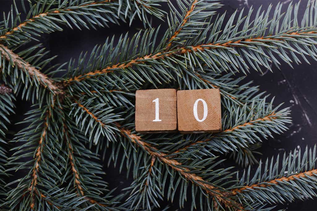 nJoy Vision 10 Holiday Traditions That Are Better With Good Vision blog post feature imag